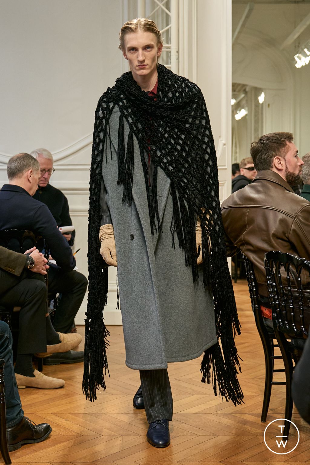 Fashion Week Paris Fall/Winter 2024 look 5 de la collection Givenchy menswear