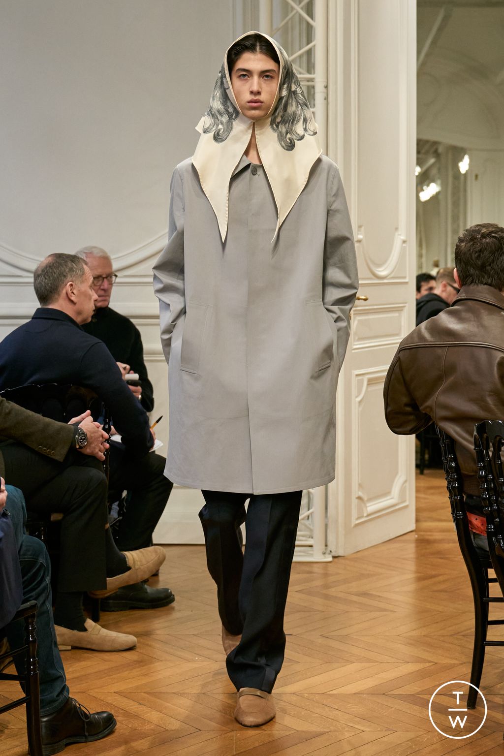 Fashion Week Paris Fall/Winter 2024 look 9 de la collection Givenchy menswear