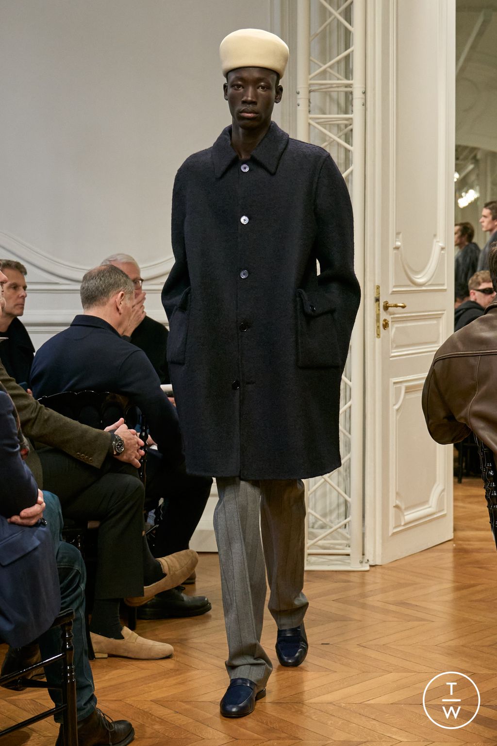 Fashion Week Paris Fall/Winter 2024 look 11 de la collection Givenchy menswear