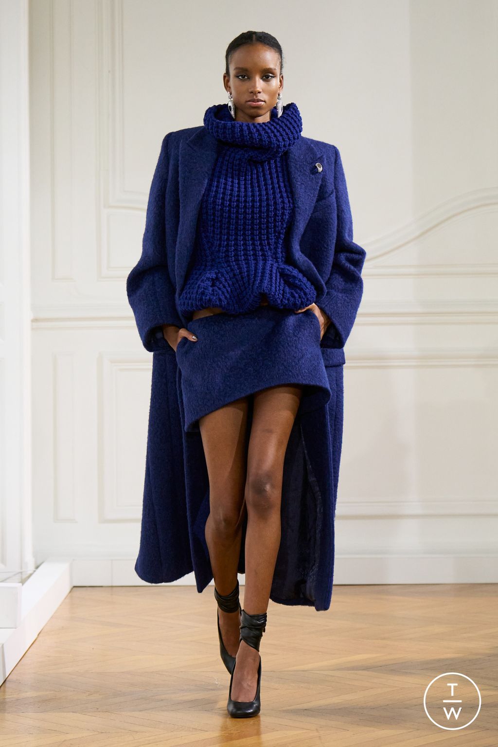 Fashion Week Paris Fall/Winter 2024 look 21 de la collection Givenchy womenswear