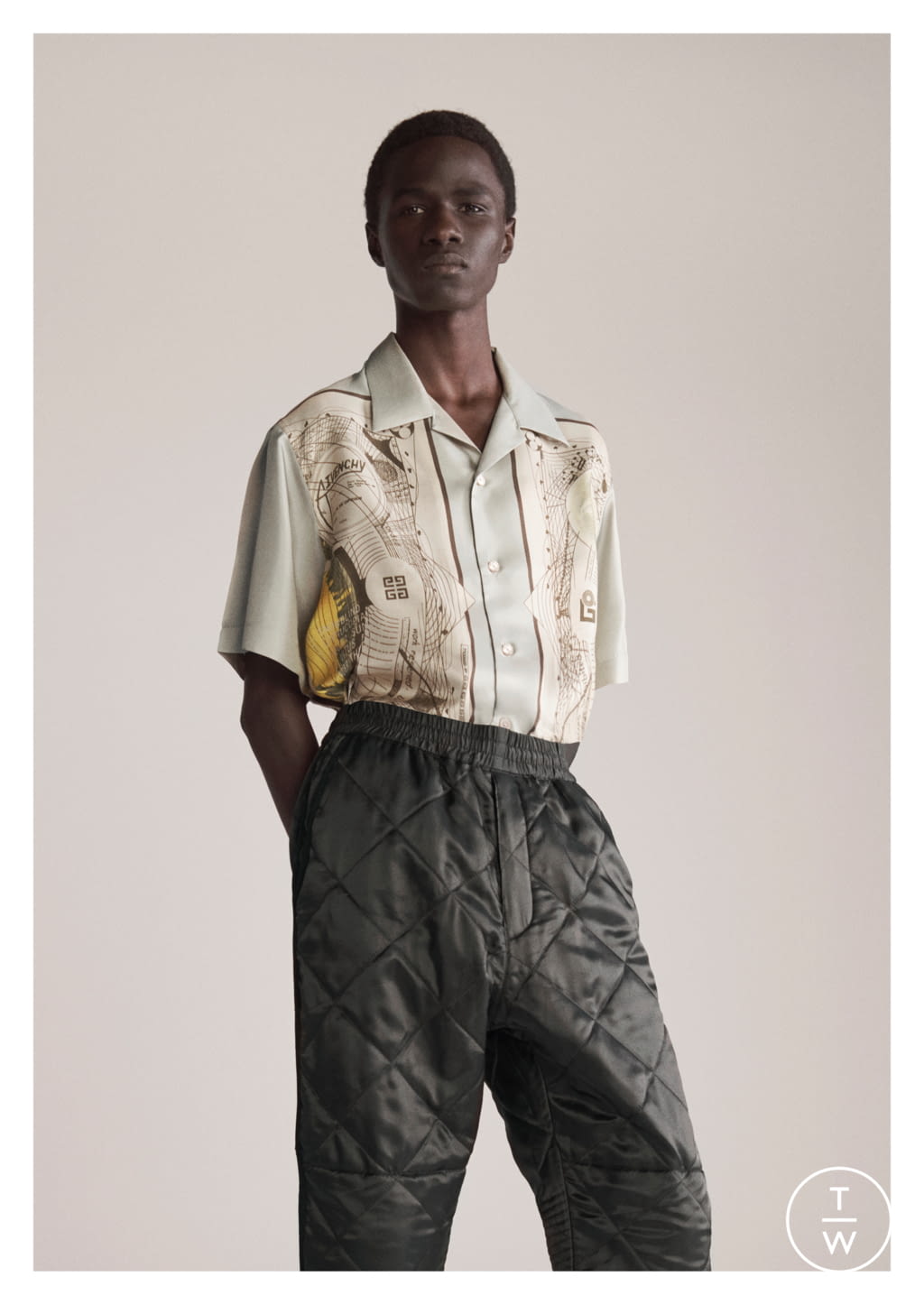 Fashion Week Paris Pre-Fall 2019 look 30 from the Givenchy collection menswear