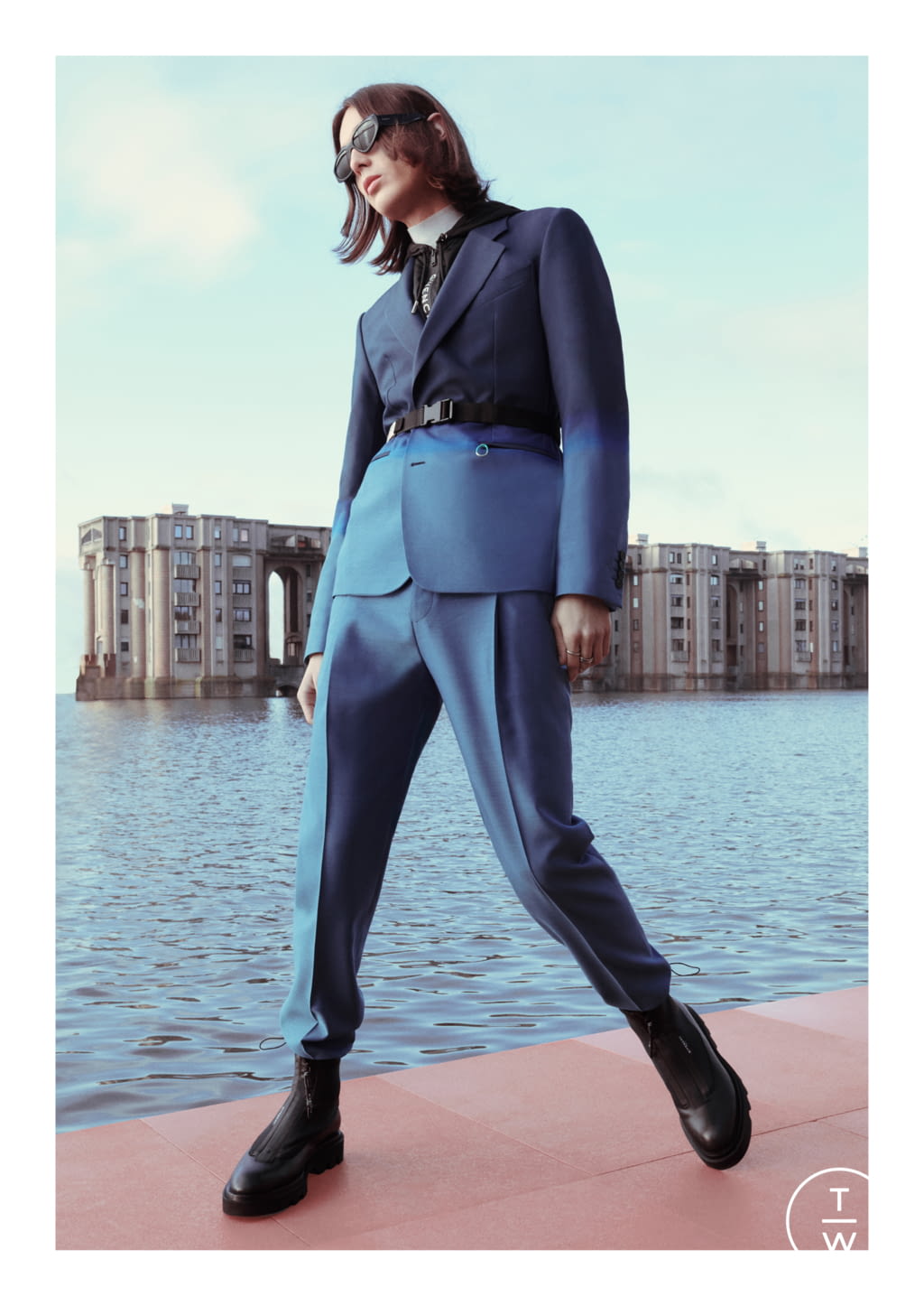 Fashion Week Paris Pre-Fall 2020 look 40 from the Givenchy collection womenswear