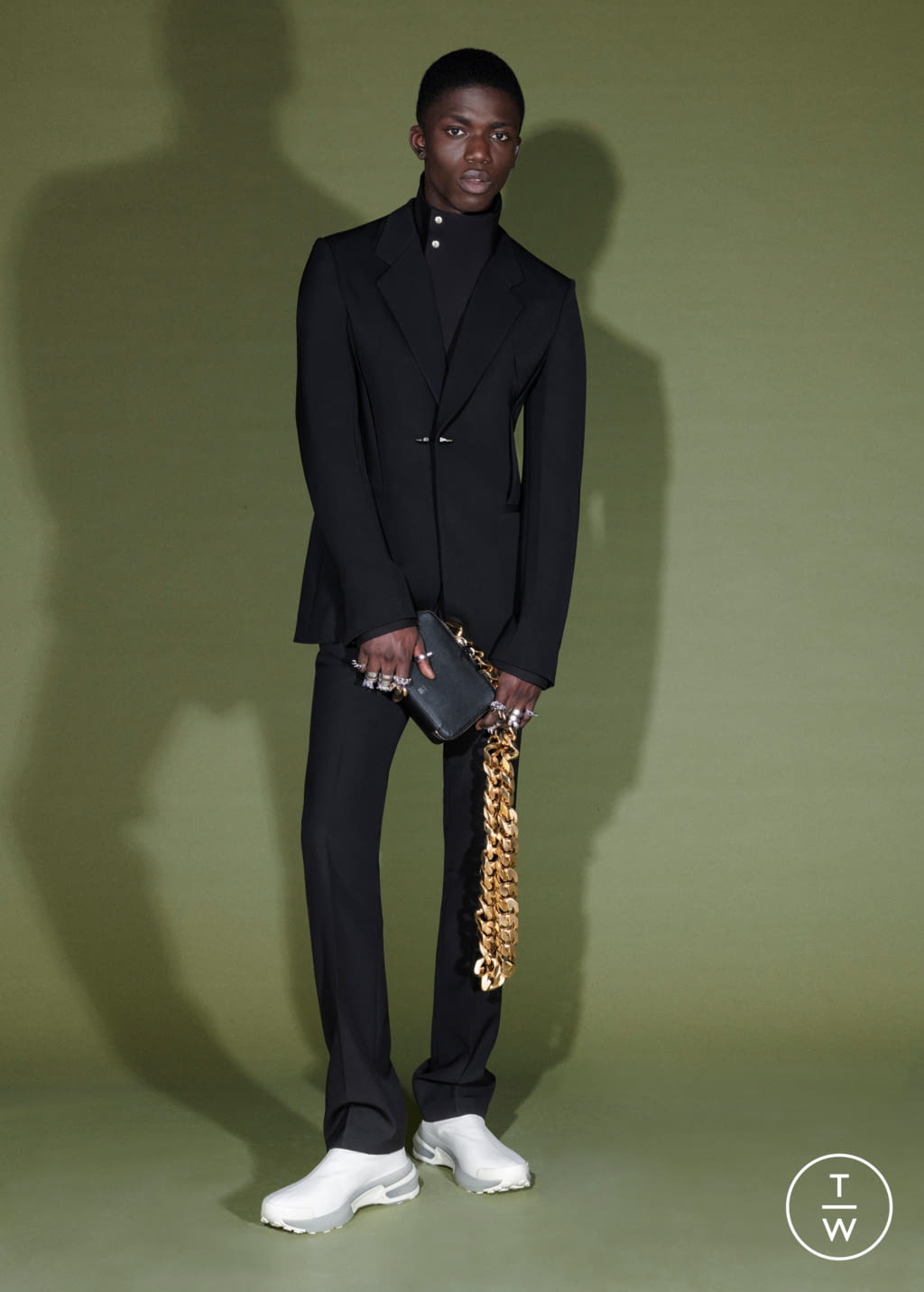 Fashion Week Paris Pre-Fall 2021 look 5 from the Givenchy collection 女装