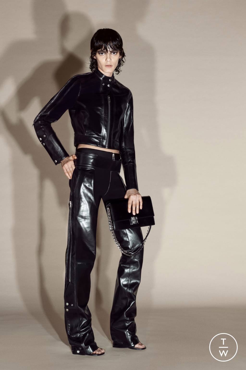 Fashion Week Paris Pre-Fall 2021 look 7 from the Givenchy collection womenswear
