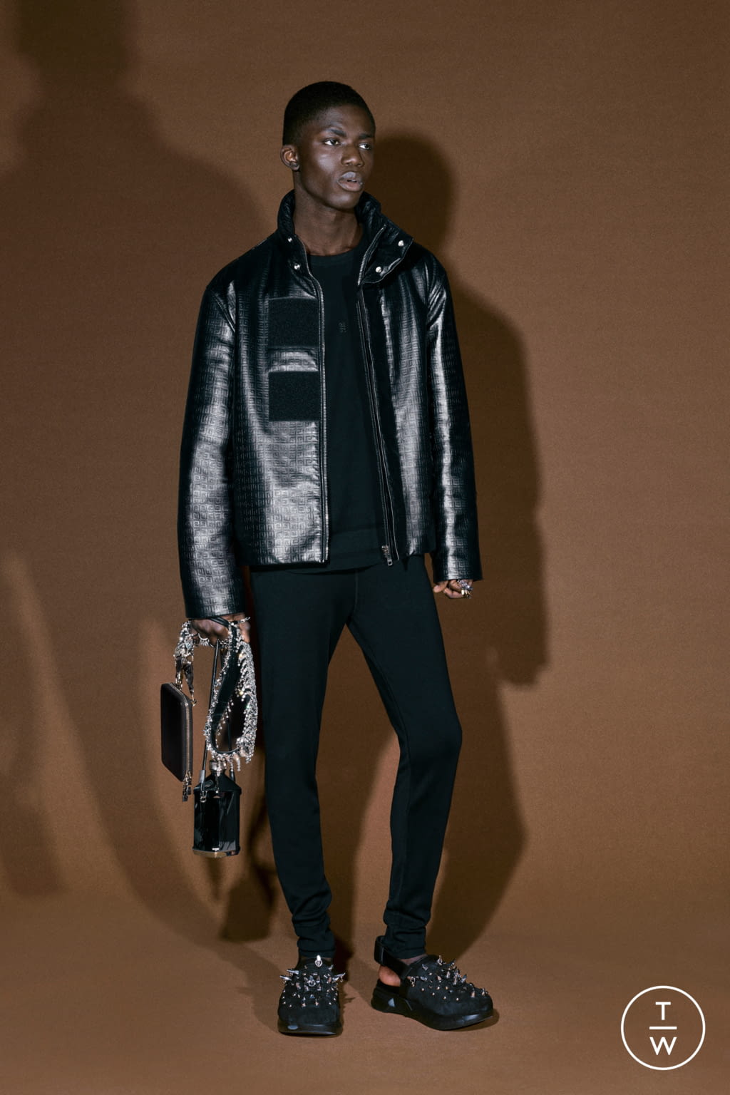 Fashion Week Paris Pre-Fall 2021 look 26 from the Givenchy collection 女装