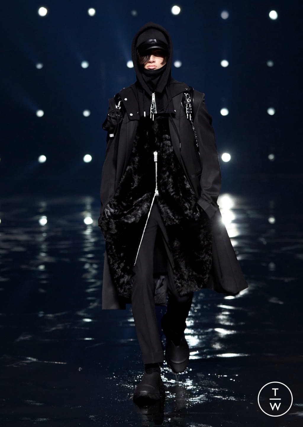 Fashion Week Paris Fall/Winter 2021 look 7 de la collection Givenchy womenswear