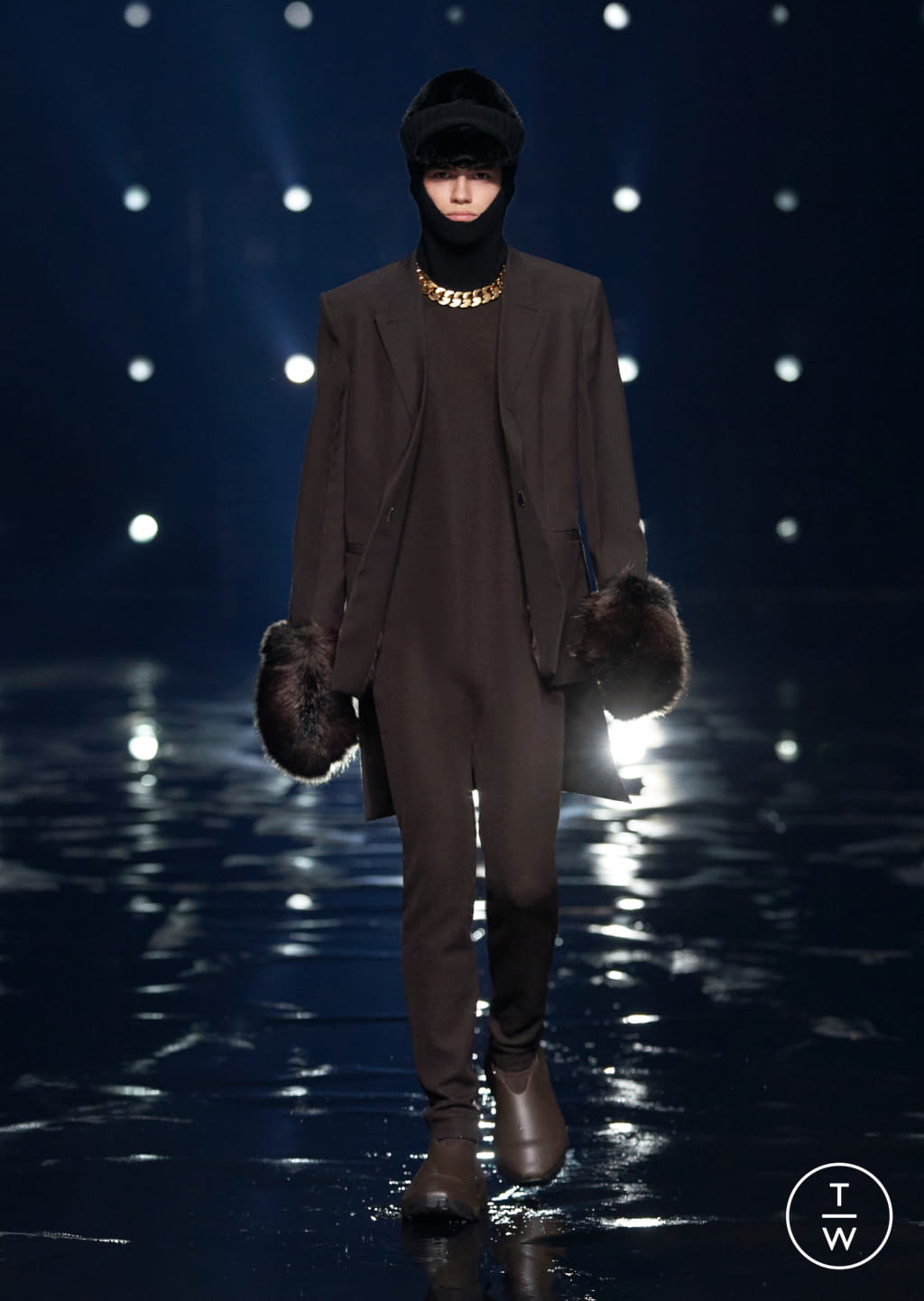 Fashion Week Paris Fall/Winter 2021 look 14 de la collection Givenchy womenswear