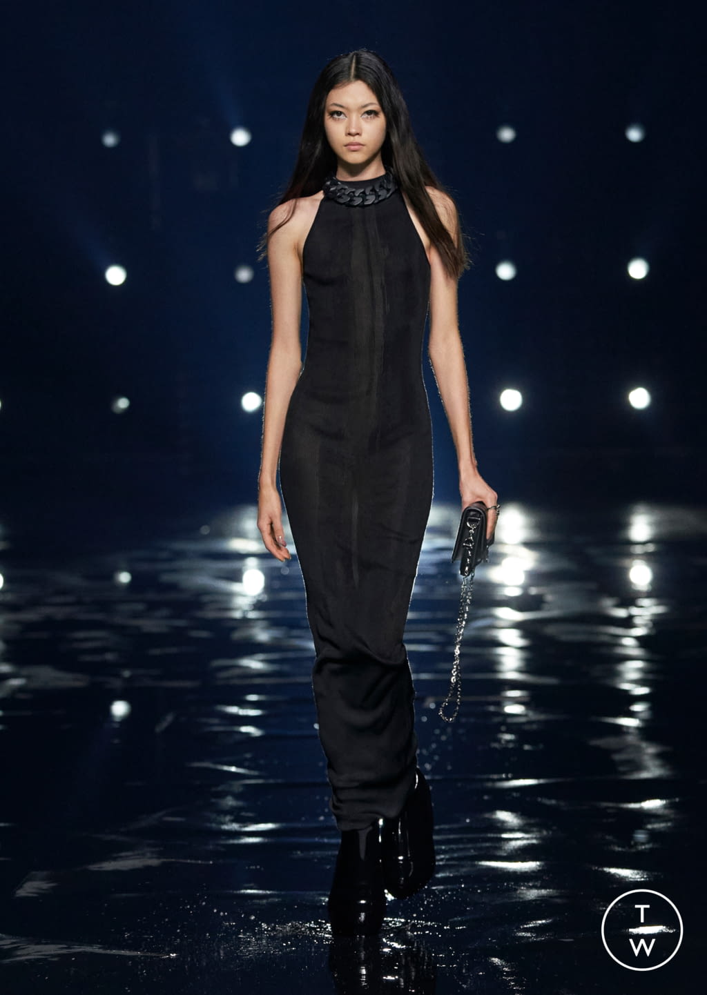 Fashion Week Paris Fall/Winter 2021 look 23 de la collection Givenchy womenswear