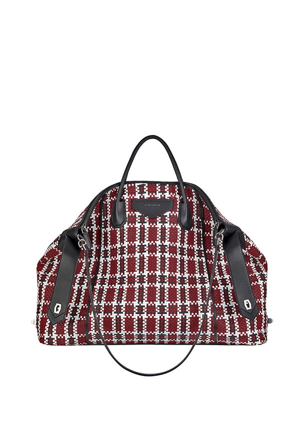 Fashion Week Paris Fall/Winter 2020 look 15 from the Givenchy collection 男装配饰