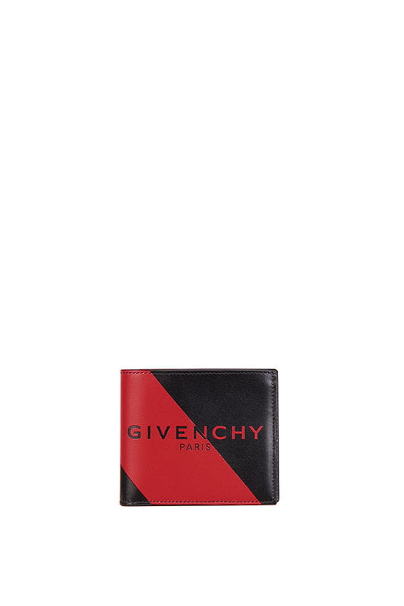 Fashion Week Paris Fall/Winter 2020 look 24 from the Givenchy collection menswear accessories