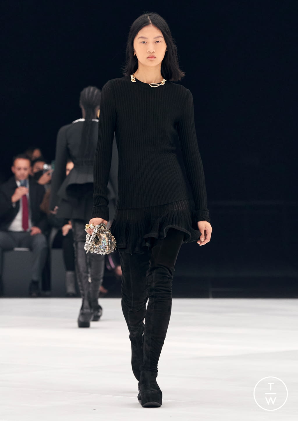 Fashion Week Paris Spring/Summer 2022 look 10 de la collection Givenchy womenswear