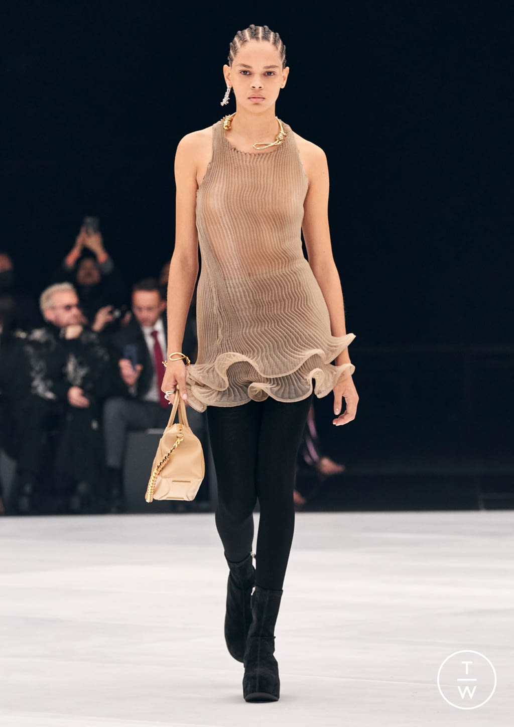 Fashion Week Paris Spring/Summer 2022 look 32 de la collection Givenchy womenswear