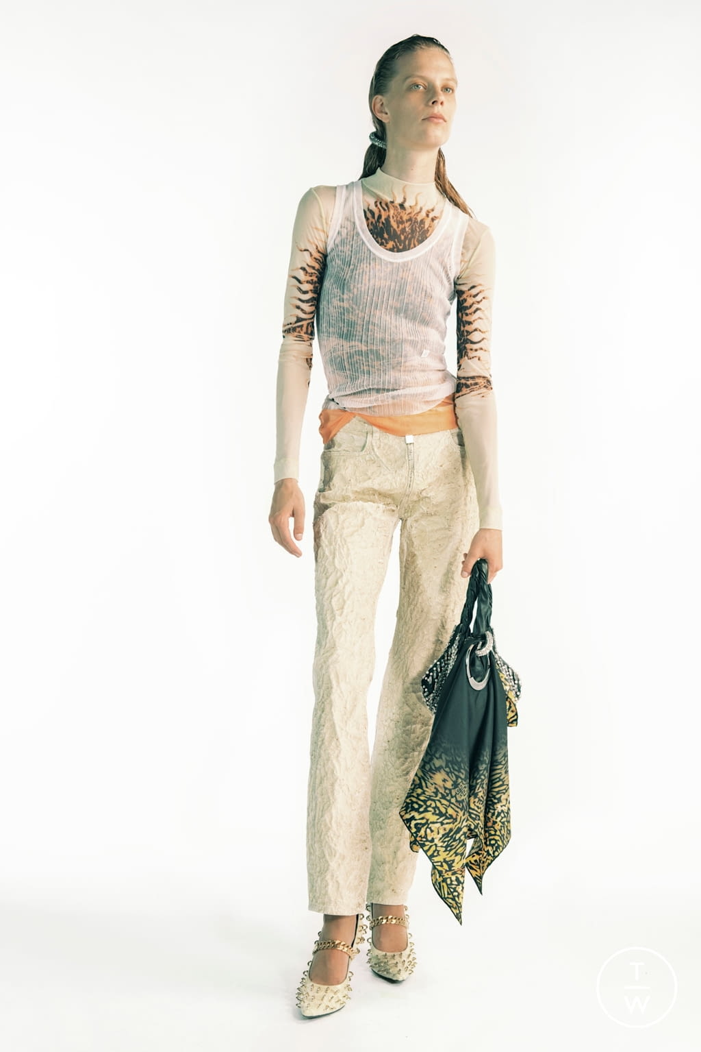 Fashion Week Paris Spring/Summer 2021 look 38 from the Givenchy collection womenswear