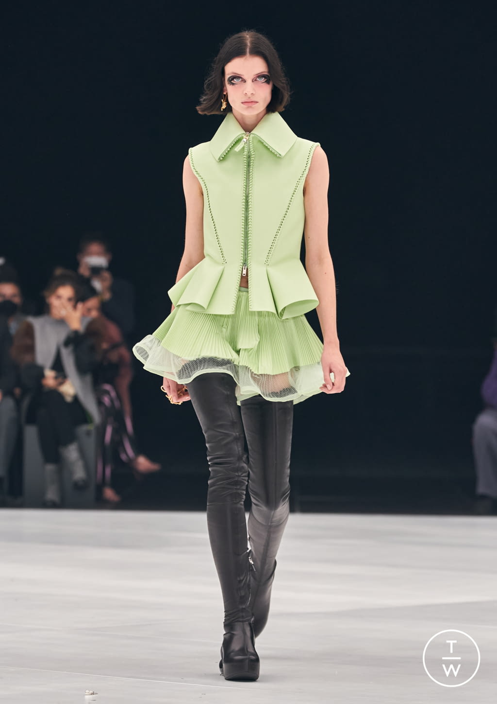 Fashion Week Paris Spring/Summer 2022 look 34 de la collection Givenchy womenswear