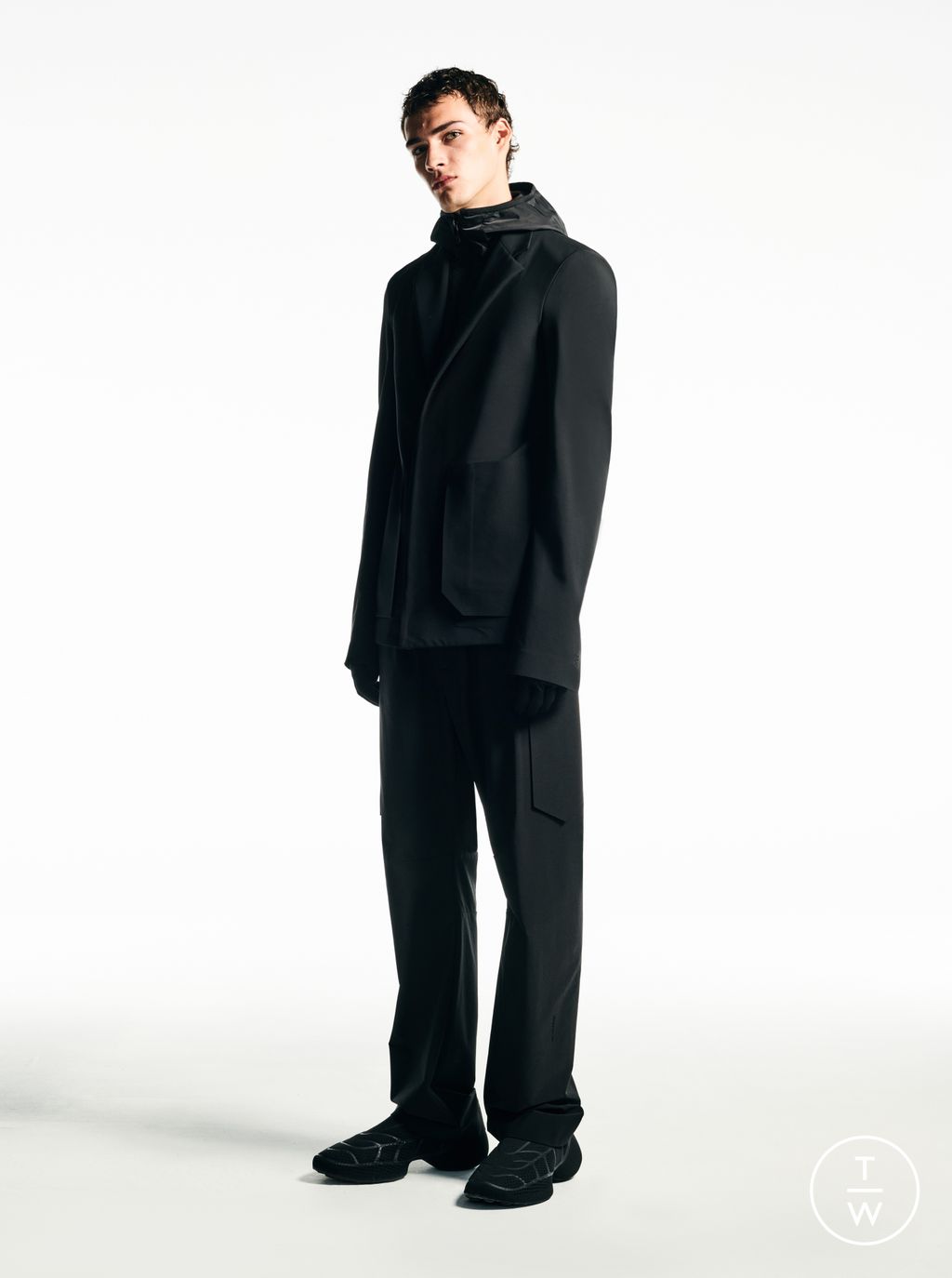 Fashion Week Paris Resort 2023 look 1 from the Givenchy collection menswear
