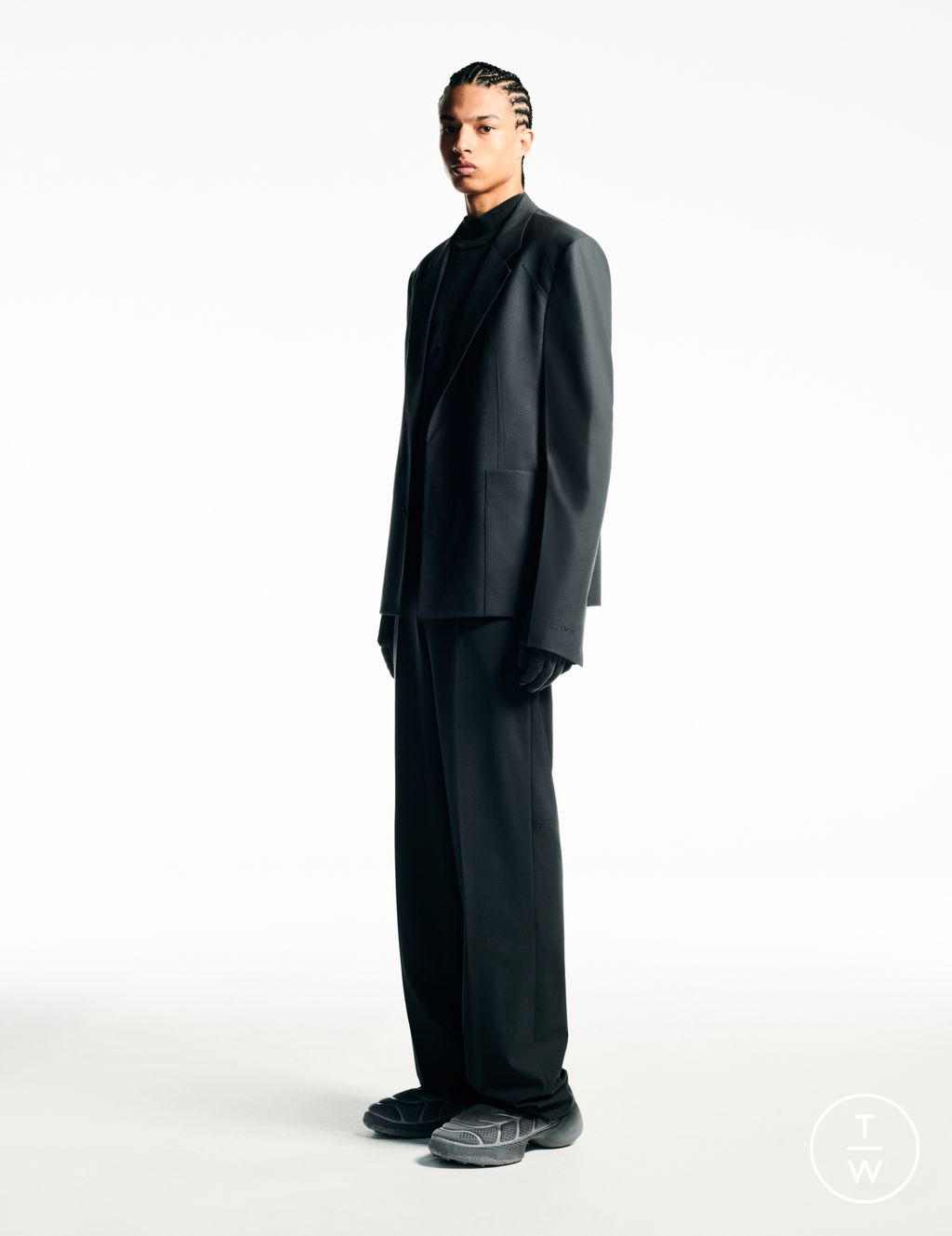 Fashion Week Paris Resort 2023 look 2 from the Givenchy collection menswear