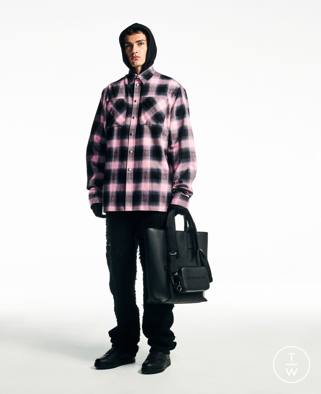 Fashion Week Paris Resort 2023 look 15 de la collection Givenchy menswear