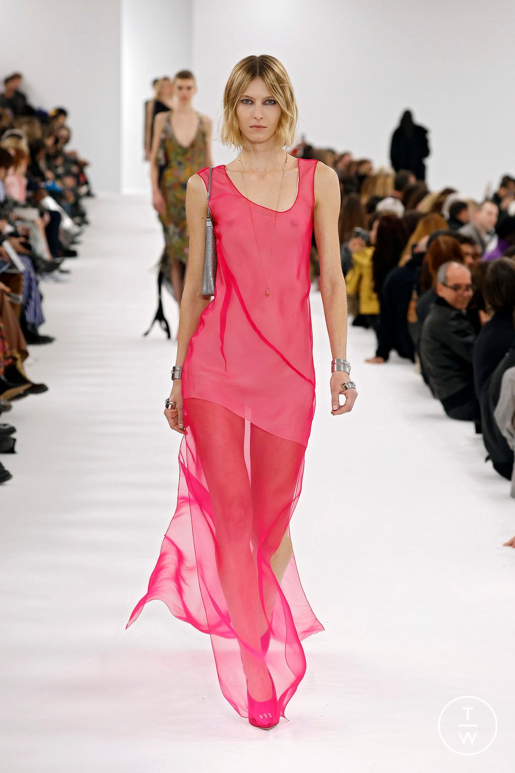 Fashion Week Paris Fall/Winter 2023 look 38 de la collection Givenchy womenswear