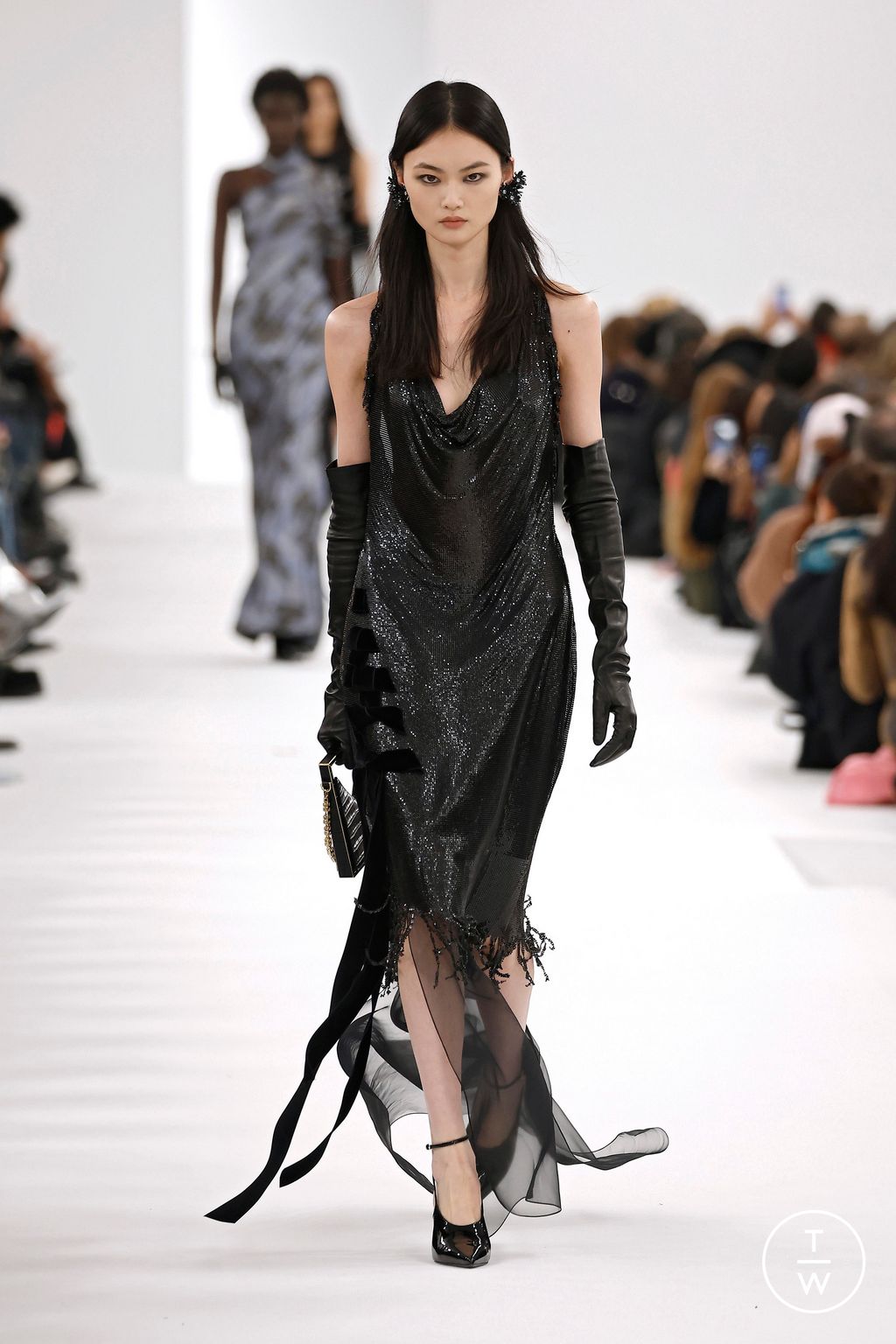 Fashion Week Paris Fall/Winter 2023 look 43 de la collection Givenchy womenswear
