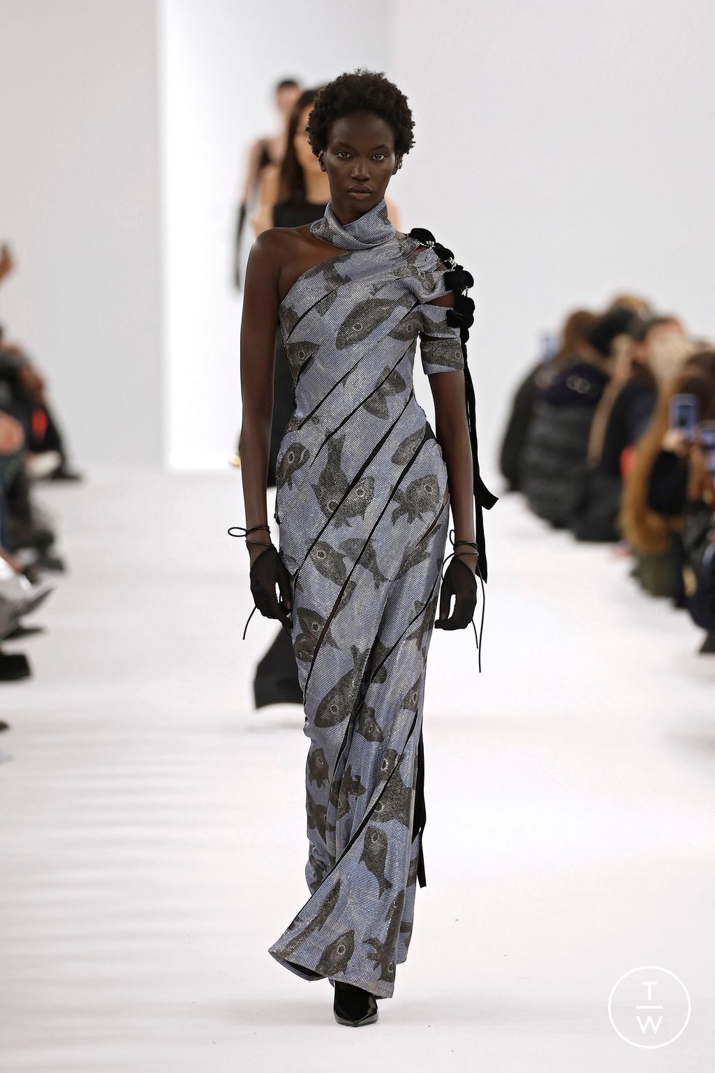Fashion Week Paris Fall/Winter 2023 look 44 de la collection Givenchy womenswear