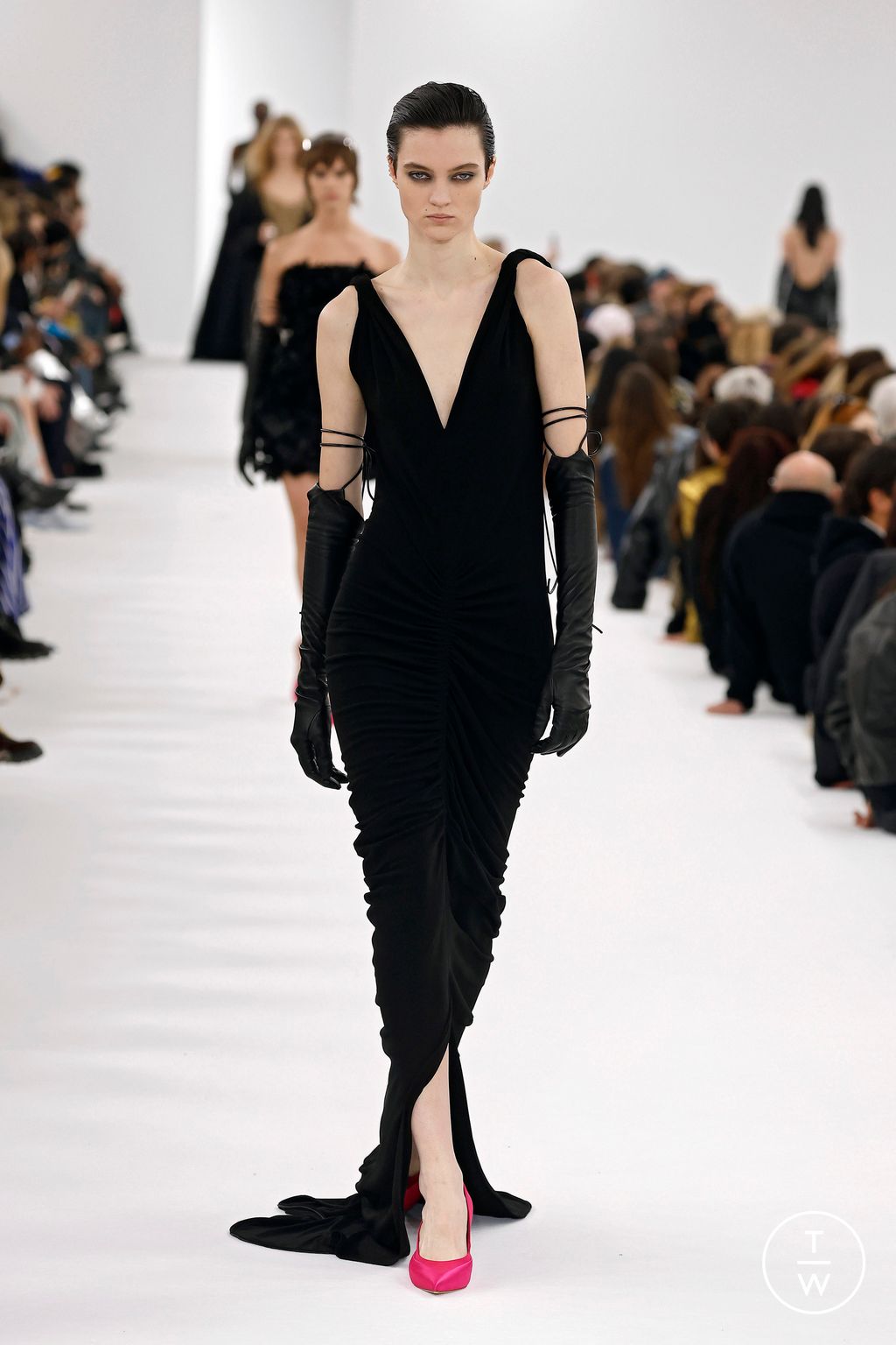 Fashion Week Paris Fall/Winter 2023 look 47 de la collection Givenchy womenswear