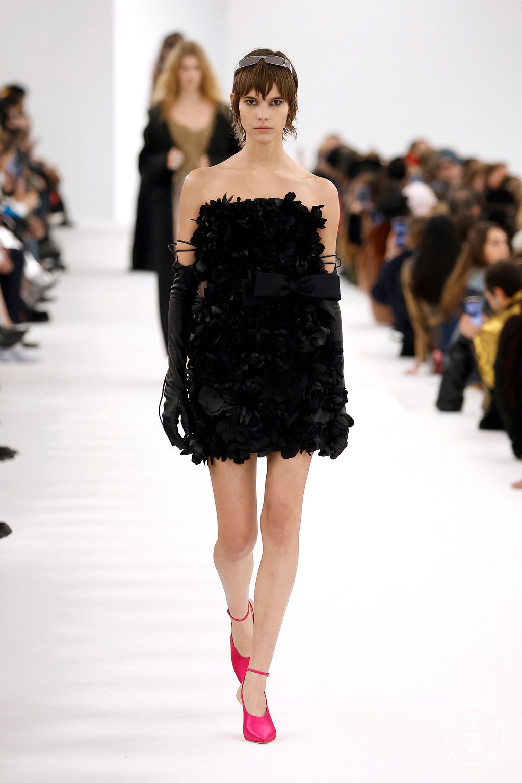Fashion Week Paris Fall/Winter 2023 look 48 de la collection Givenchy womenswear