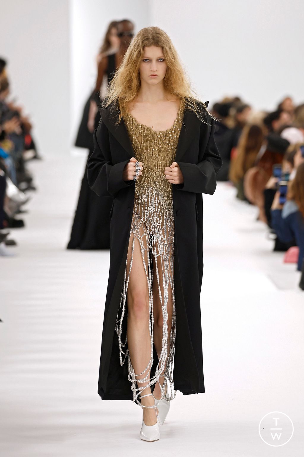 Fashion Week Paris Fall/Winter 2023 look 49 de la collection Givenchy womenswear