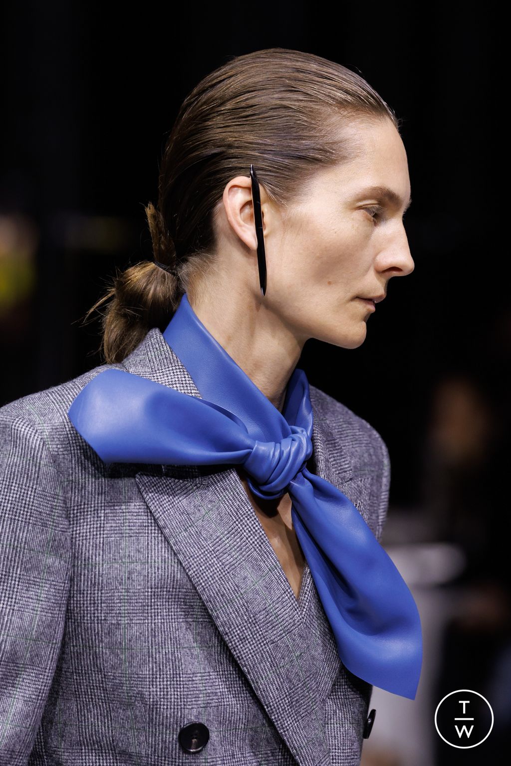 Fashion Week Paris Fall/Winter 2026 look 30 from the Givenchy collection 女装配饰