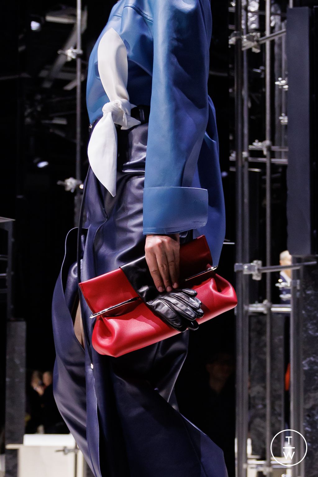 Fashion Week Paris Fall/Winter 2026 look 45 from the Givenchy collection 女装配饰