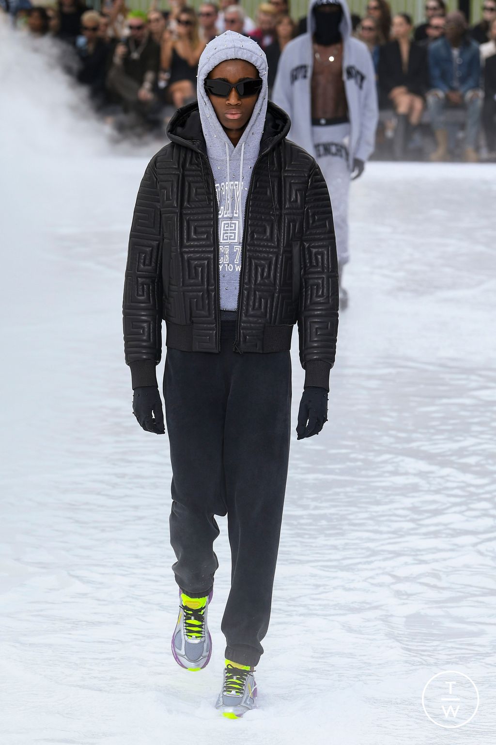 Fashion Week Paris Spring/Summer 2023 look 24 from the Givenchy collection menswear