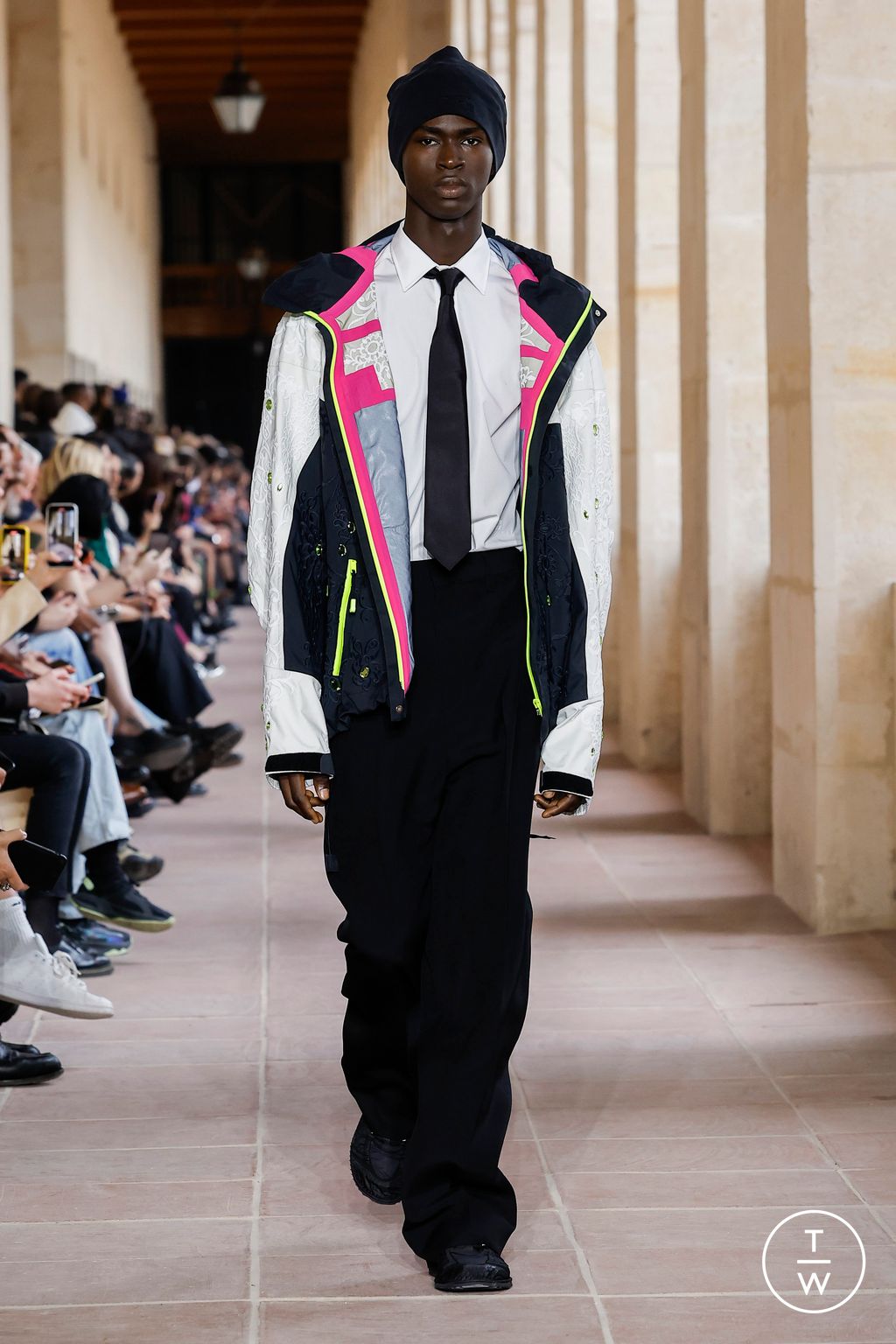 Fashion Week Paris Spring/Summer 2024 look 13 de la collection Givenchy menswear