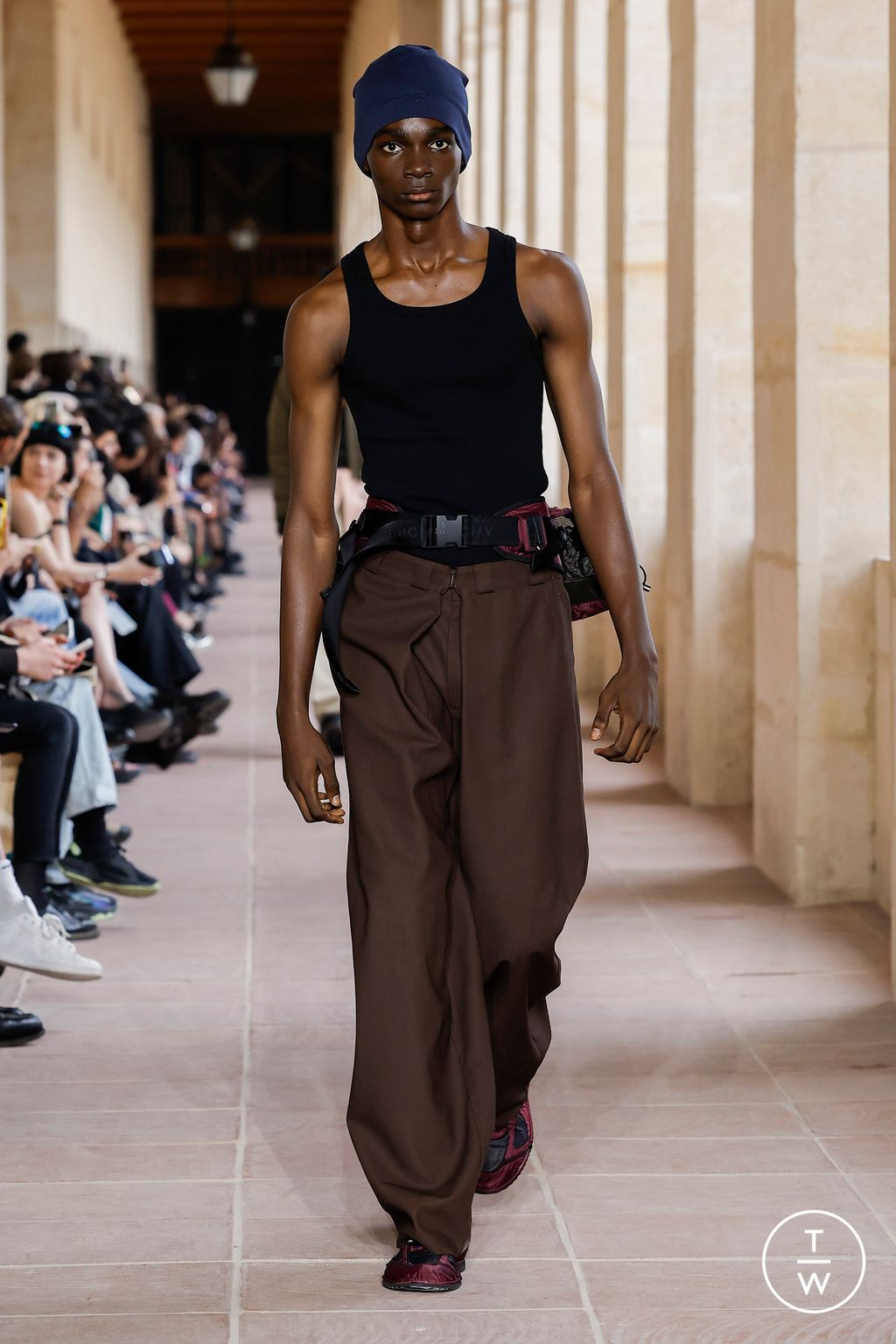 Fashion Week Paris Spring/Summer 2024 look 16 from the Givenchy collection menswear