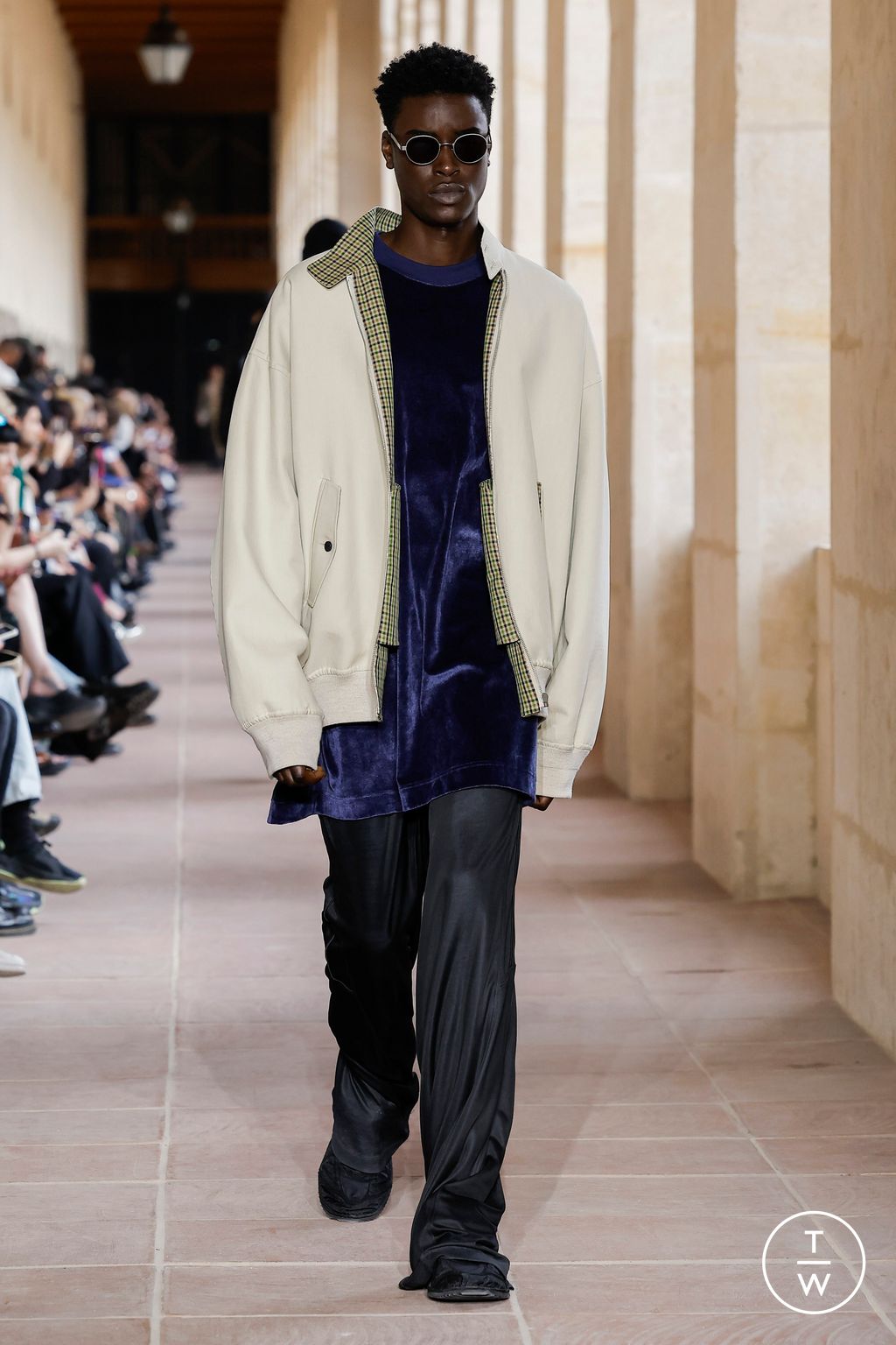 Fashion Week Paris Spring/Summer 2024 look 24 from the Givenchy collection 男装