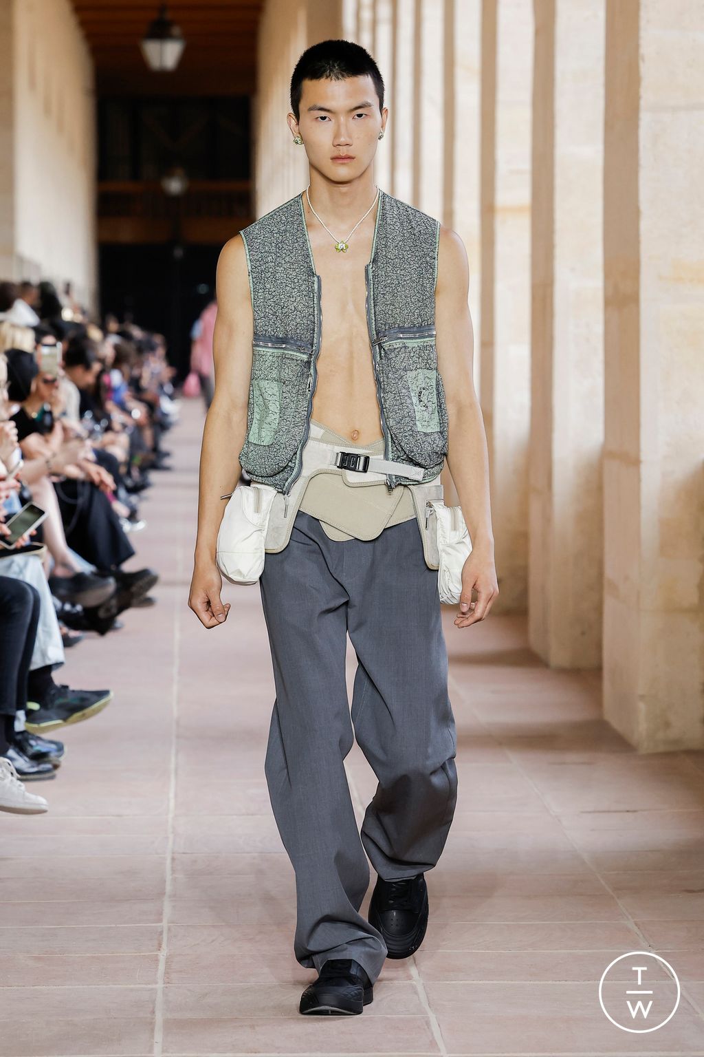 Fashion Week Paris Spring/Summer 2024 look 30 from the Givenchy collection menswear