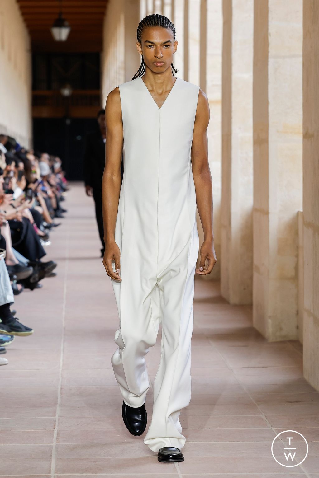 Fashion Week Paris Spring/Summer 2024 look 47 de la collection Givenchy menswear