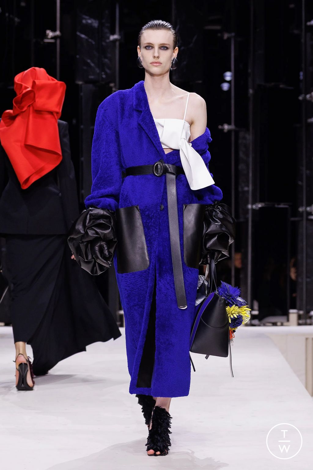 Fashion Week Paris Fall/Winter 2026 look 9 de la collection Givenchy womenswear