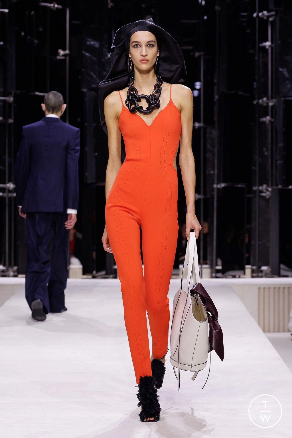 Fashion Week Paris Fall/Winter 2026 look 15 from the Givenchy collection womenswear