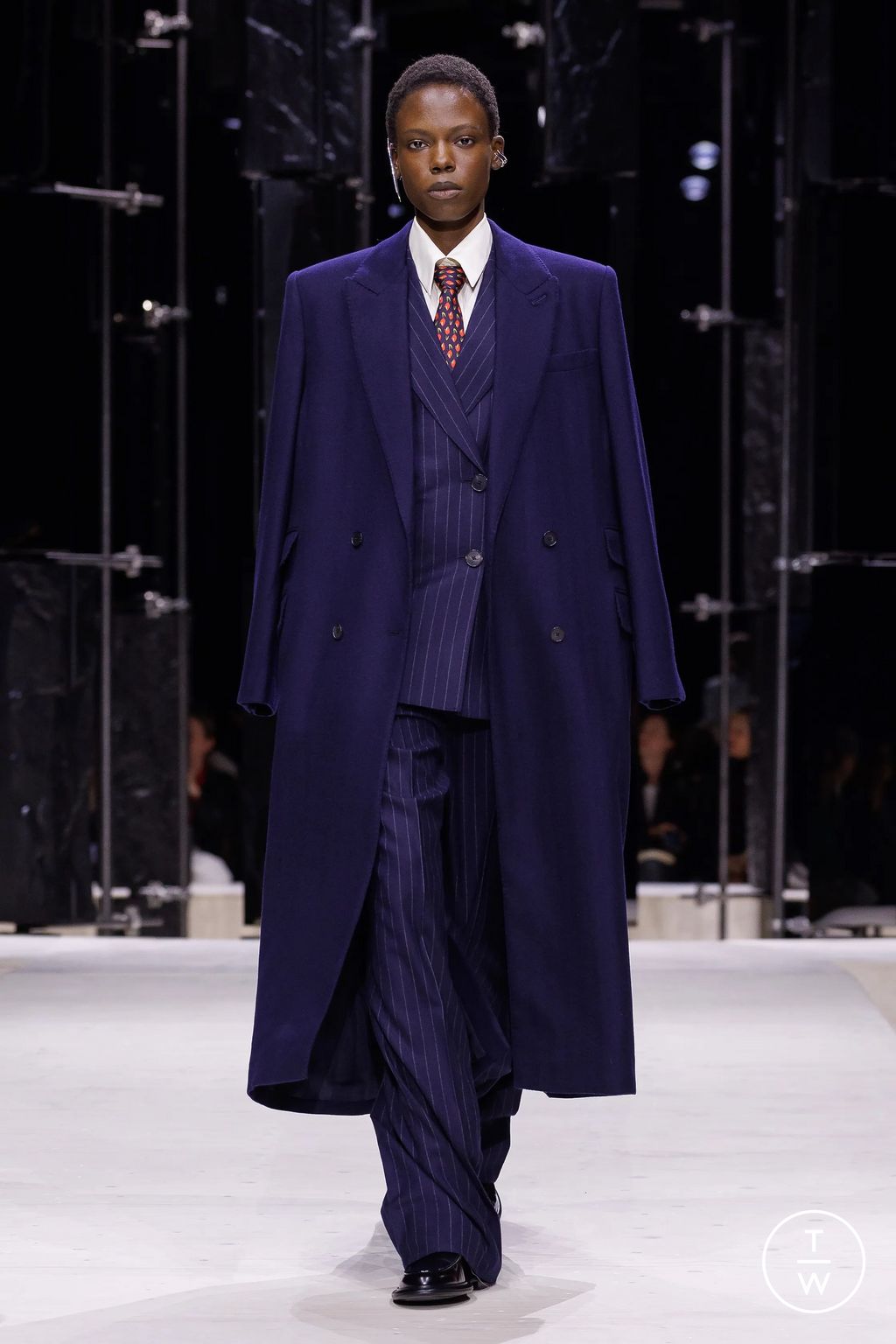 Fashion Week Paris Fall/Winter 2026 look 16 from the Givenchy collection womenswear