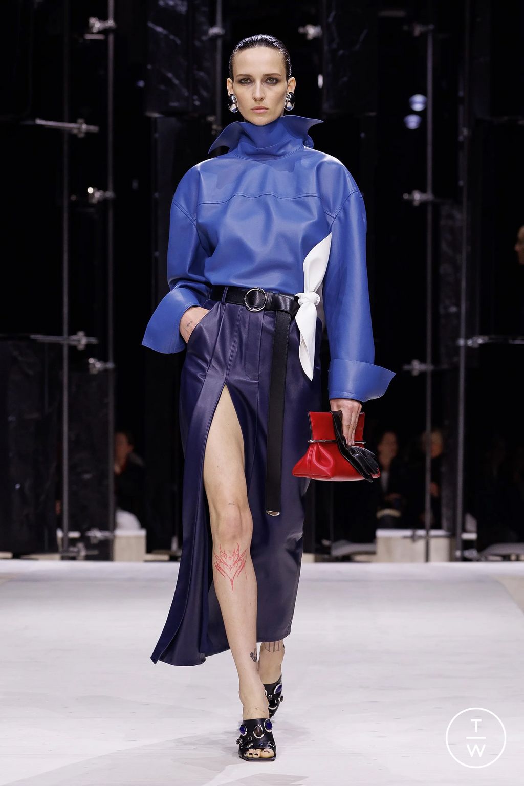 Fashion Week Paris Fall/Winter 2026 look 17 from the Givenchy collection 女装