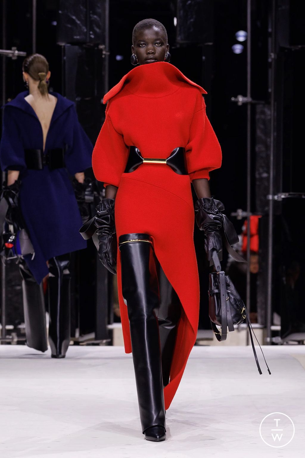 Fashion Week Paris Fall/Winter 2026 look 32 from the Givenchy collection womenswear