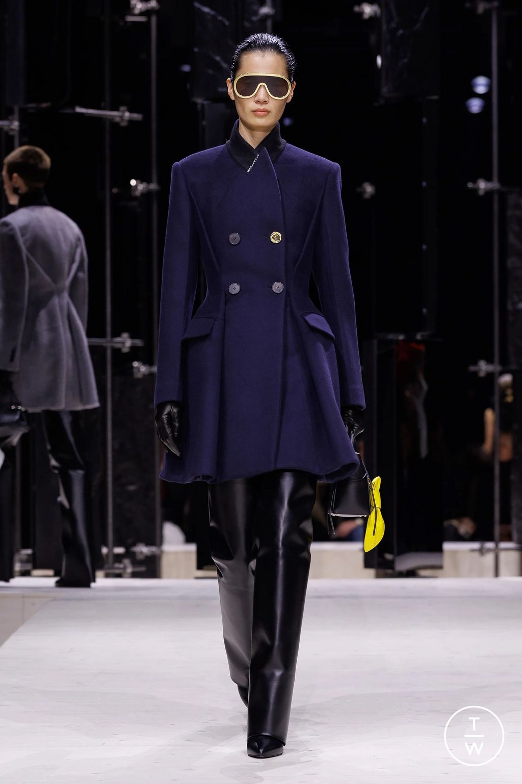 Fashion Week Paris Fall/Winter 2026 look 33 from the Givenchy collection womenswear