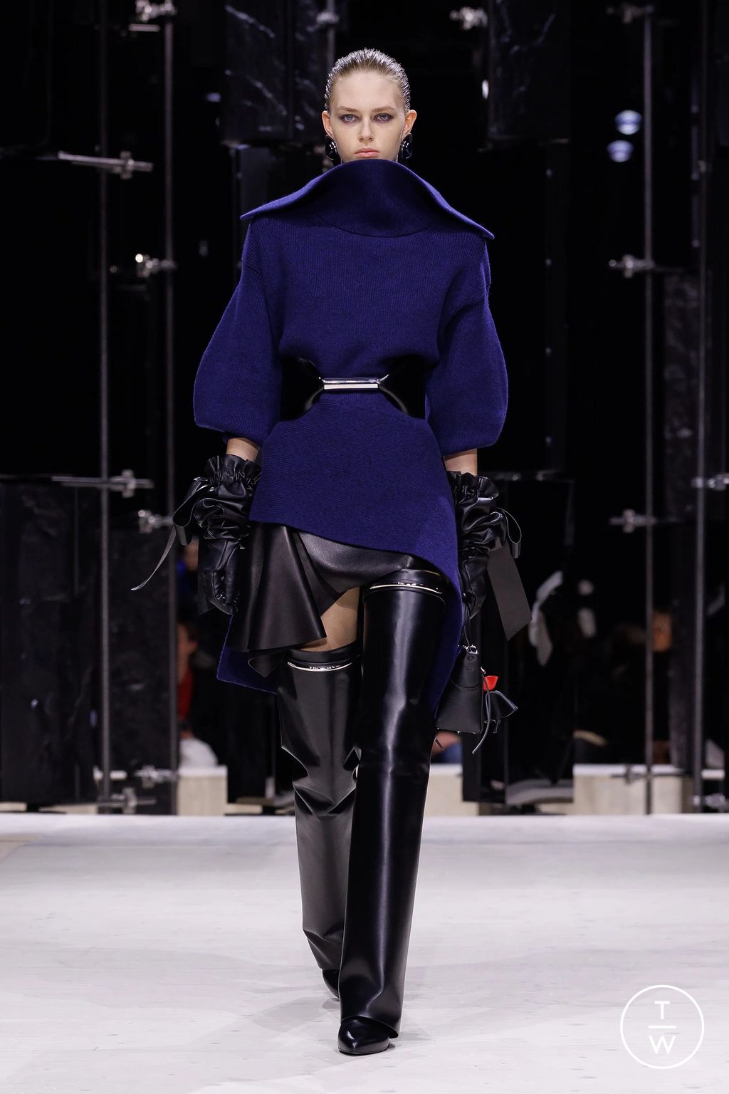 Fashion Week Paris Fall/Winter 2026 look 34 from the Givenchy collection 女装