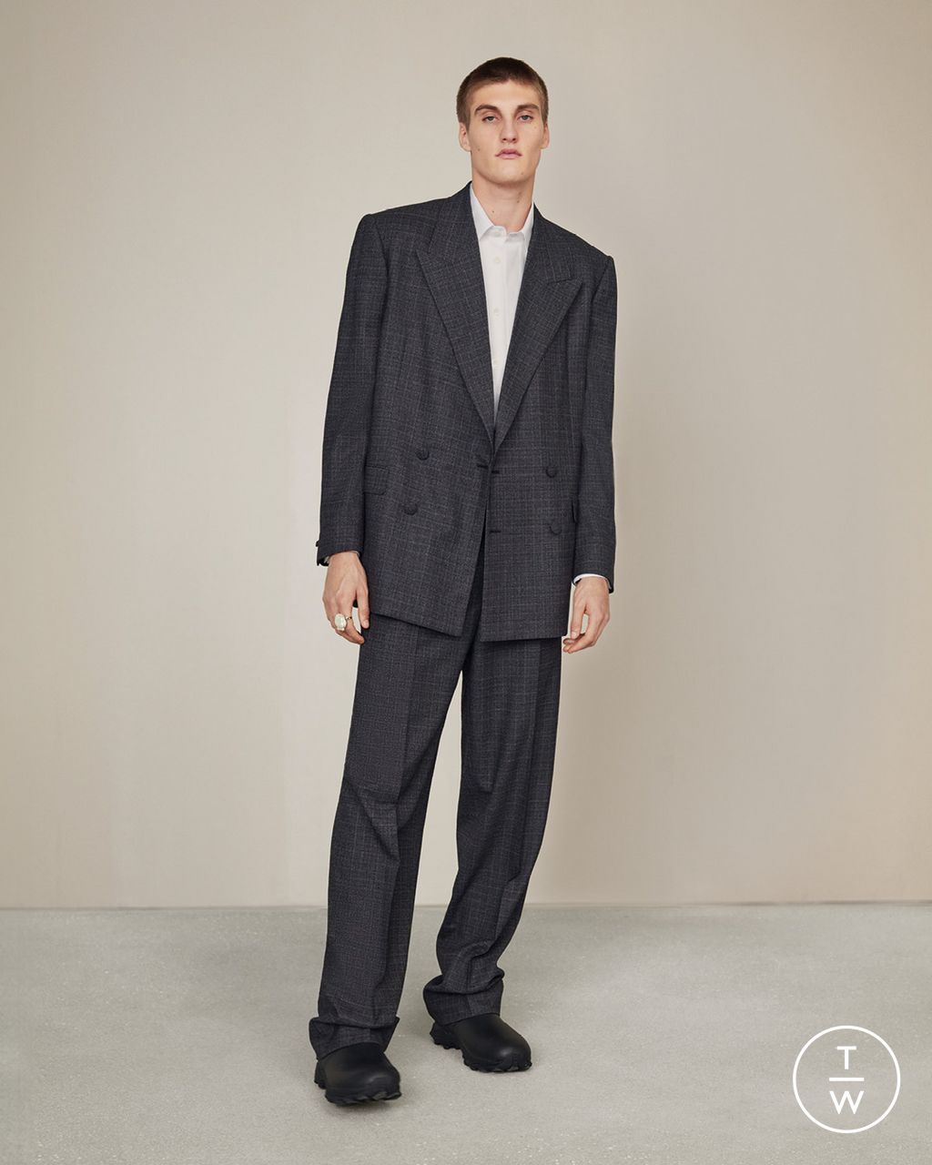 Fashion Week Paris Pre-Fall 2024 look 4 from the Givenchy collection menswear