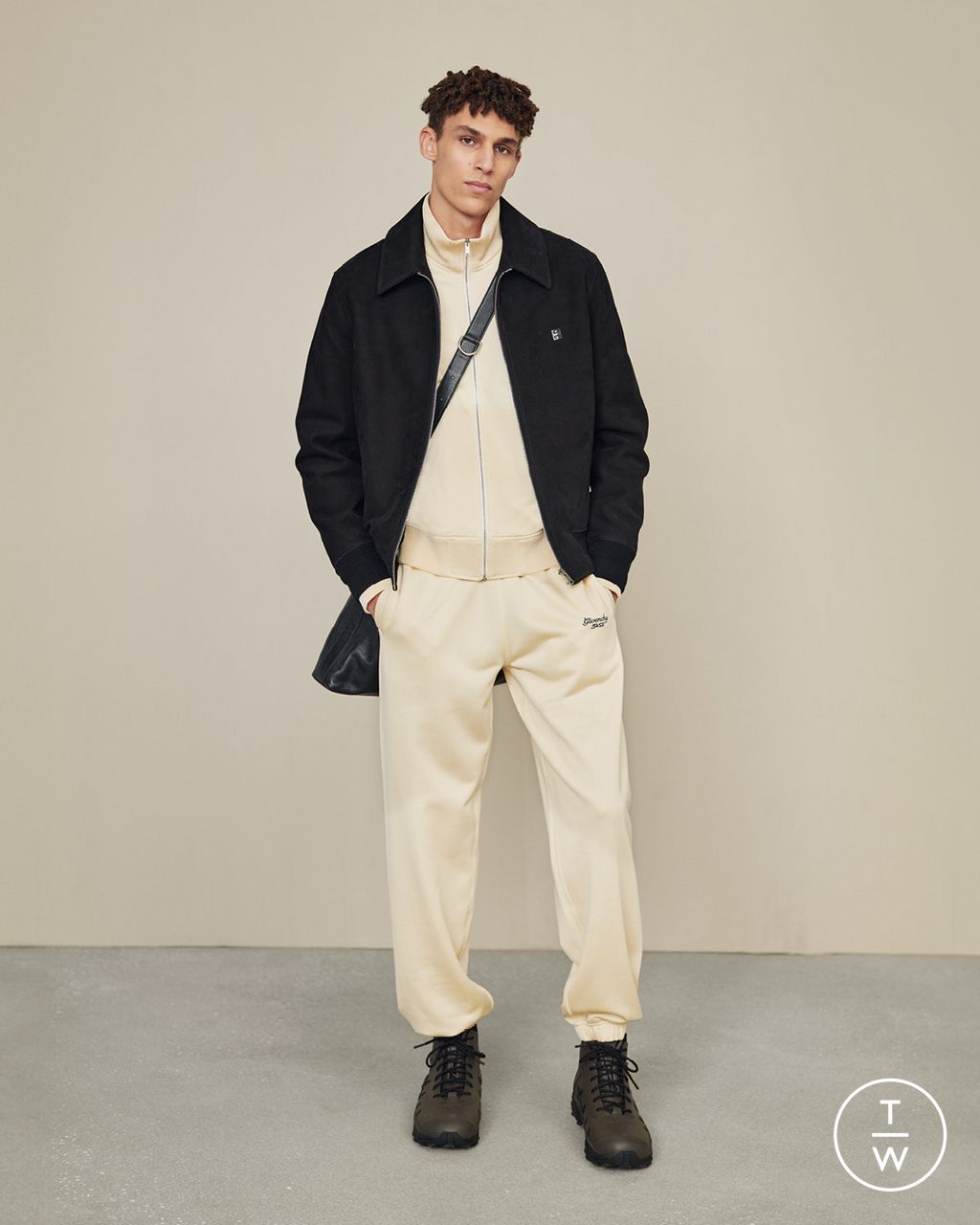 Fashion Week Paris Pre-Fall 2024 look 15 from the Givenchy collection menswear