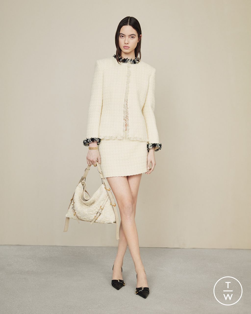 Fashion Week Paris Pre-Fall 2024 look 15 from the Givenchy collection womenswear
