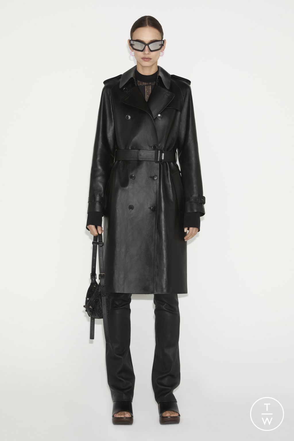 Fashion Week Paris Pre-Fall 2023 look 11 from the Givenchy collection womenswear