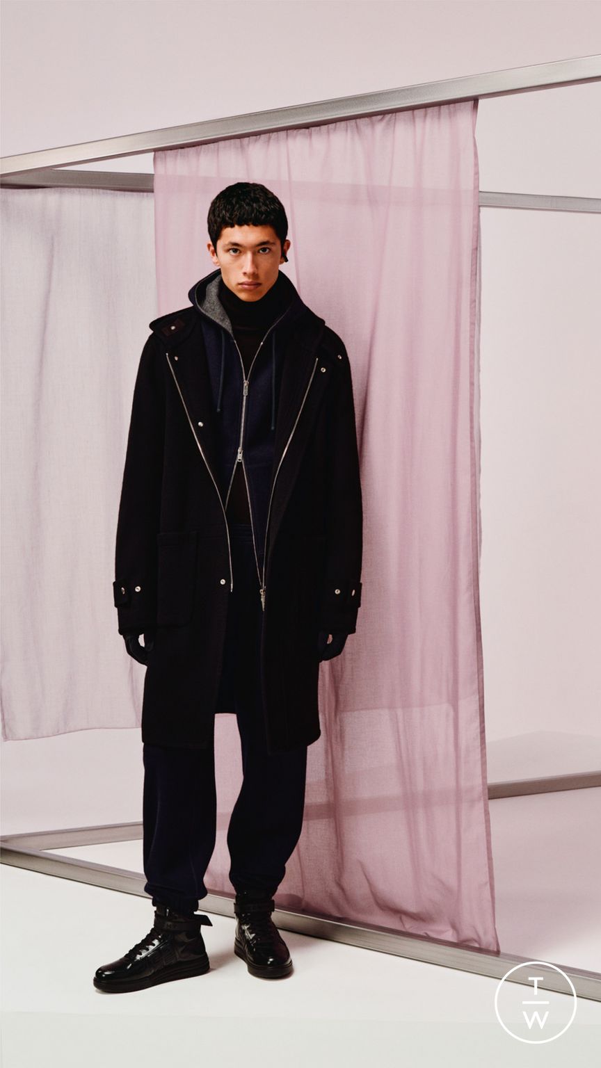 Fashion Week Paris Resort 2024 look 5 from the Givenchy collection menswear