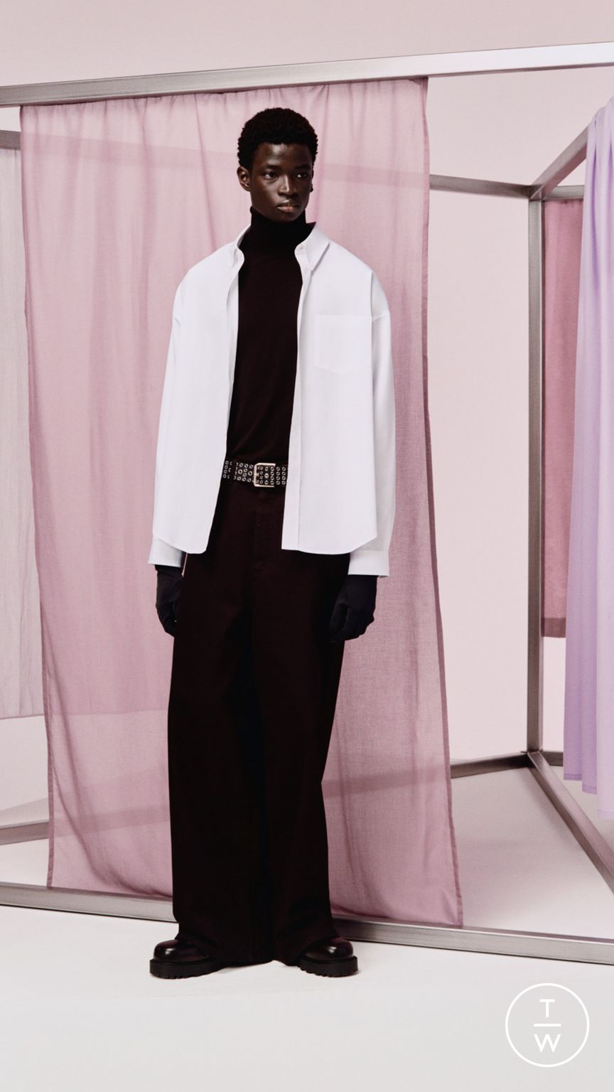 Fashion Week Paris Resort 2024 look 8 from the Givenchy collection menswear