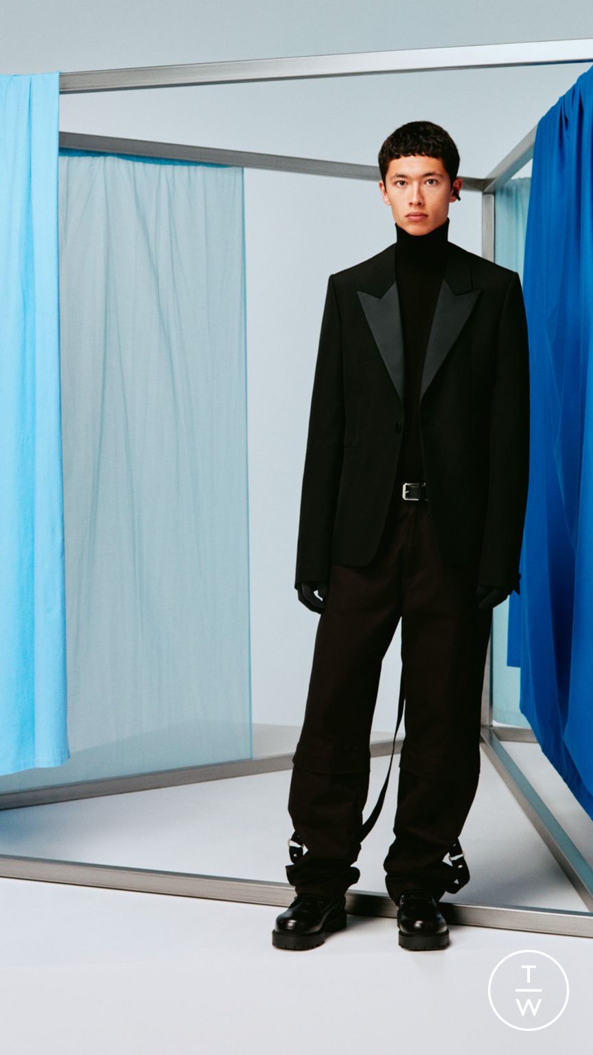 Fashion Week Paris Resort 2024 look 23 from the Givenchy collection menswear