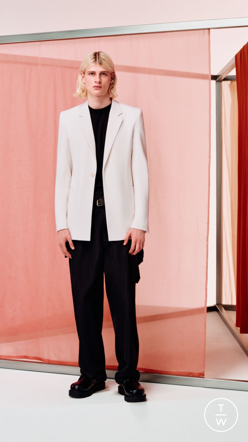 Fashion Week Paris Resort 2024 look 24 from the Givenchy collection menswear